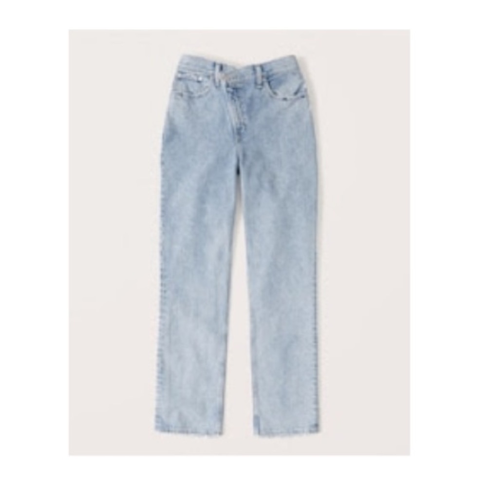 Abercrombie Curve Love 90s Ultra High Rise Straight Jeans - light wash